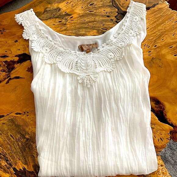 Attractive summer top - Picture 1 of 4